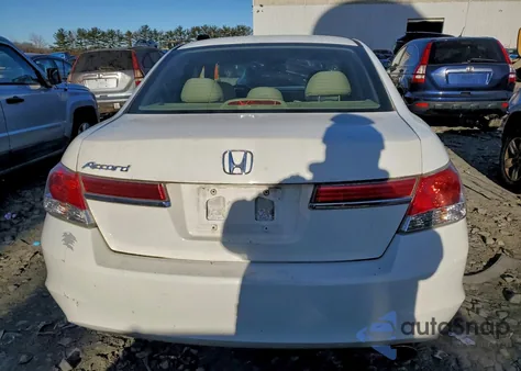 2011 Honda Accord Lx z USA, uszkodzony, nr VIN 1HGCP2F31BA112391